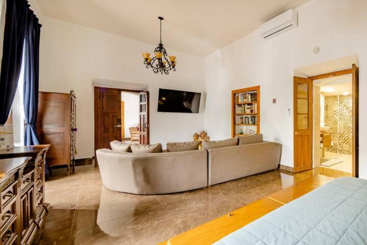 Casa Praxedis Santiago (Nuevo Leon)